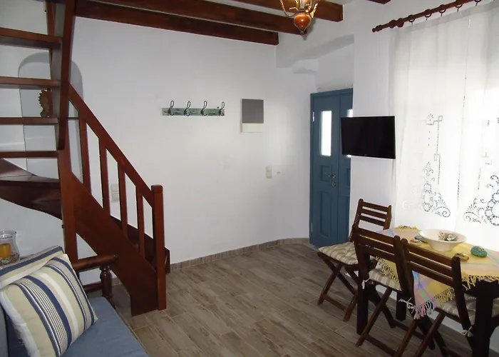 Σπίτι διακοπών Magnificent Traditional House In The Centre Of Naxos *